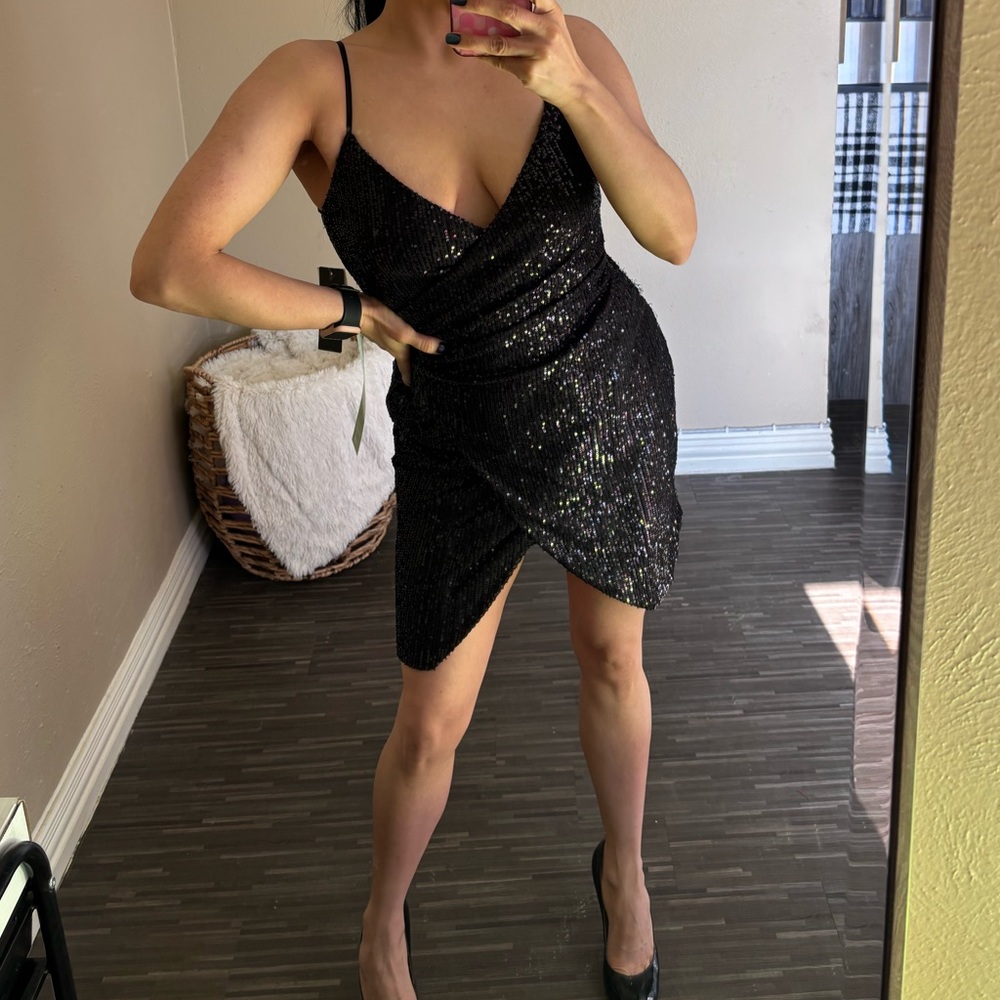 Black Sequins Front Open Slit Night Out Sexy Mini Dress